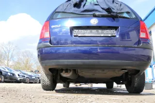 VW Golf 4 Kombi Avant Stoßstange hinten Heckstoßstange Stoßfänger blau LB5N - Bild 3