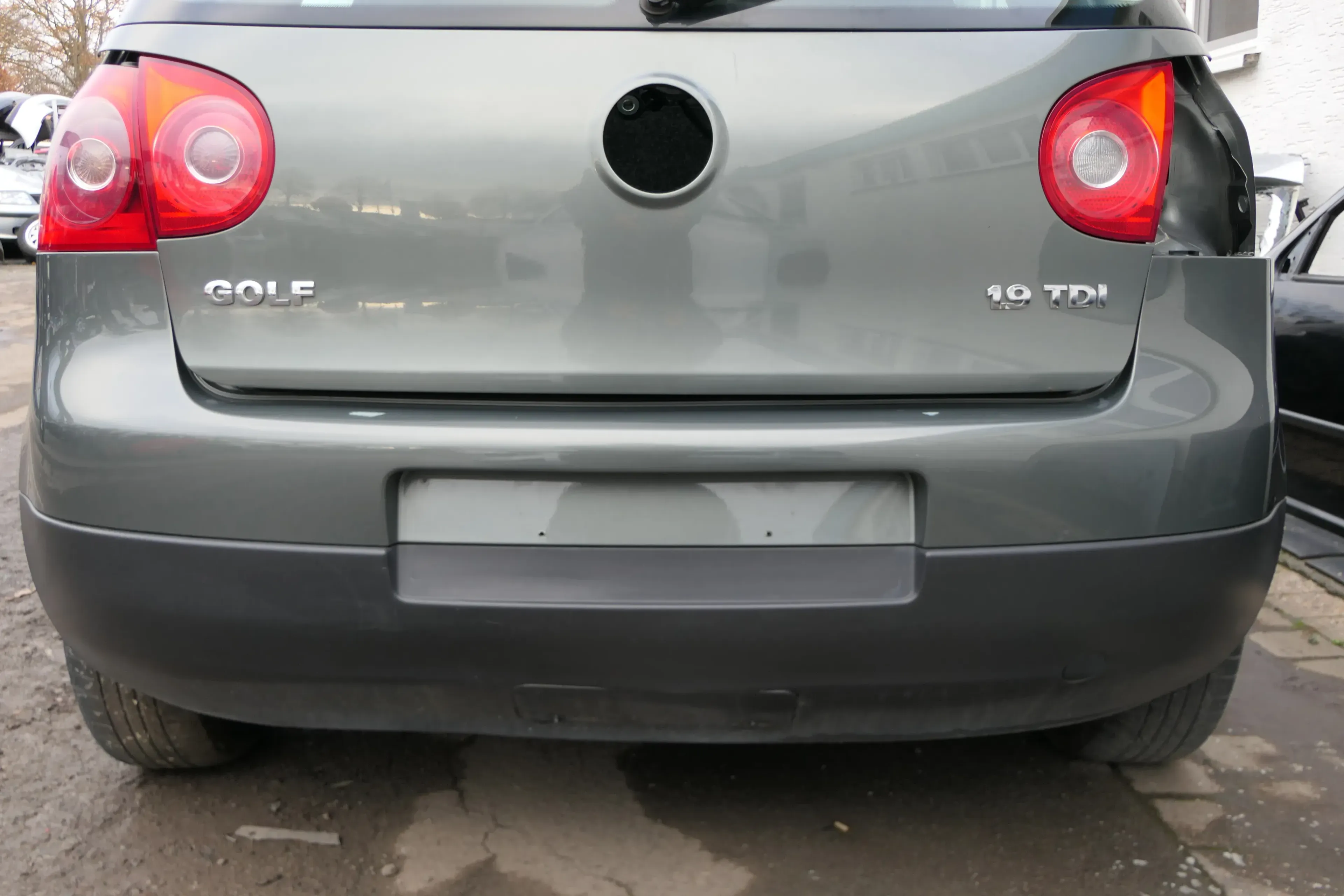 VW Golf 5 1K Limousine Stoßstange hinten Heckstoßstange sagagreen grün LA6Q - Bild 1