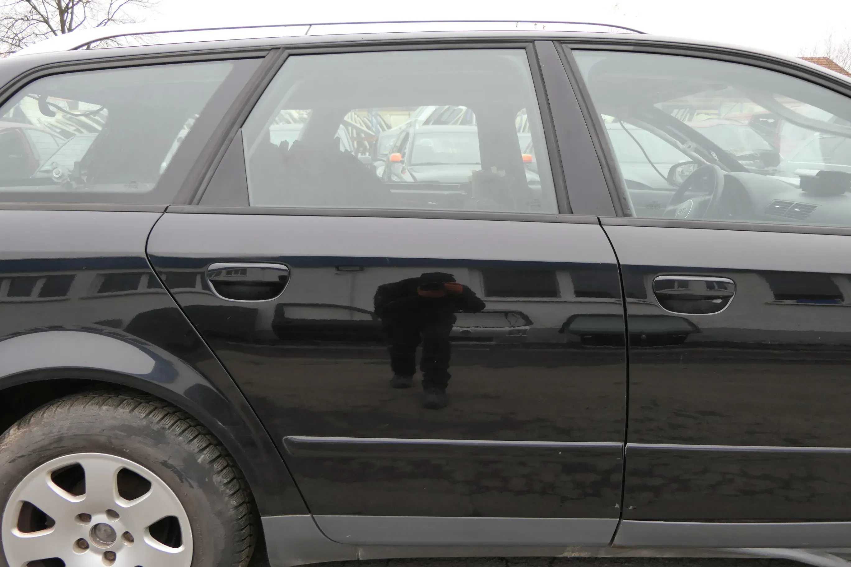 Audi A4 B7 8E Tür hinten rechts schwarz LY9B brillian Kombi mit Scheibe  Rahmen - Bild 1