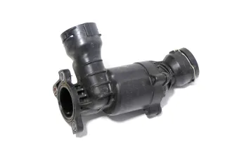 VW Polo Golf Octavia Thermostat Gehäuse Schlauch 04L121111H - Bild 1