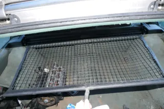 Audi A6 4B Avan Kombi Variant Hundegitter Gitter Trennetz Hundenetz grün - Bild 1