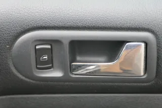1x Golf 4 Bora Türverkleidung Verkleidung Tür vorne rechts 4/5-Türer schwarz - Bild 2