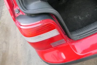 VW Golf 4 Limousine Stoßstange hinten Heckstoßstange Stoßfänger rot LY3D - Bild 8