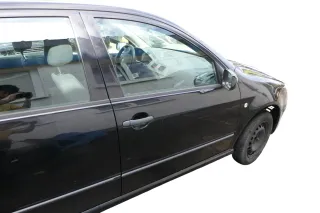 Skoda Fabia 6Y Kombi Limousine Tür vorne rechts Beifahrertür schwarz LF9R - Bild 2