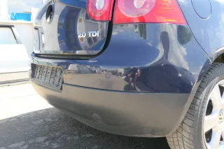 VW Golf 5 1K Limousine Stoßstange hinten Heckstoßstange blau LA5G perlblau PDC - Bild 5