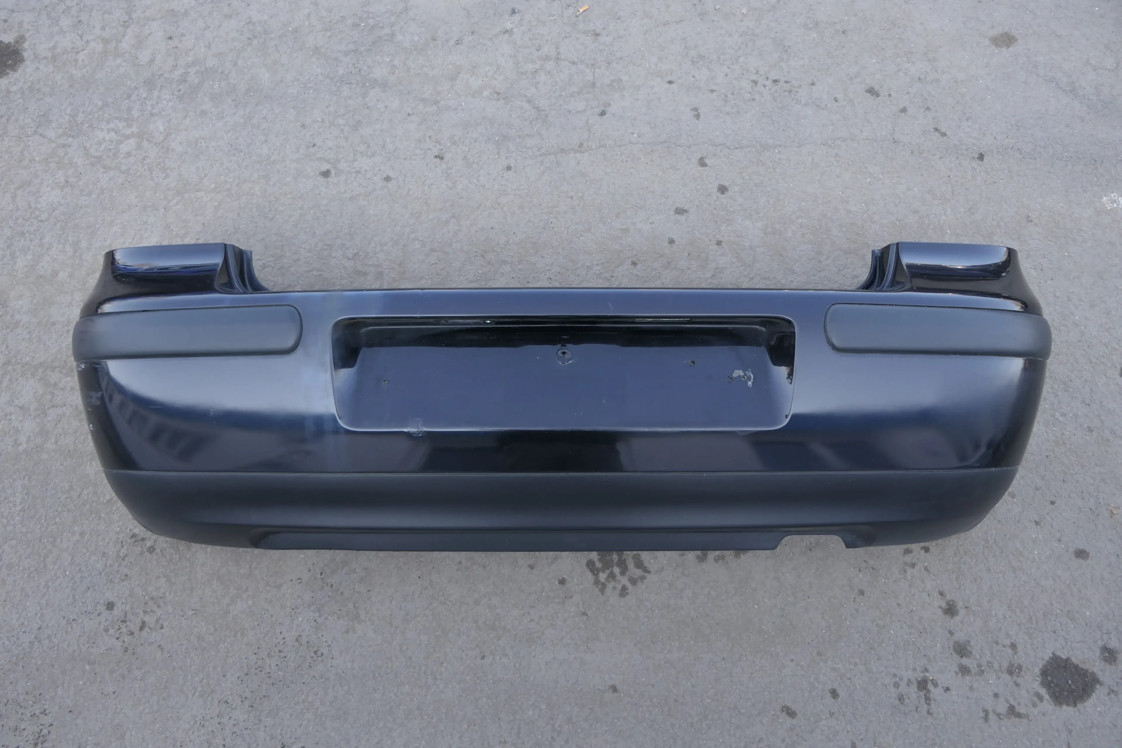 VW Golf 4 Limousine Stoßstange hinten Heckstoßstange Stoßfänger schwarz LC9Z me - Bild 1
