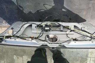 VW Golf 5 V Heckklappe hinten Kofferraumklappe mit Scheibe silber LA7W reflexsil - Bild 2