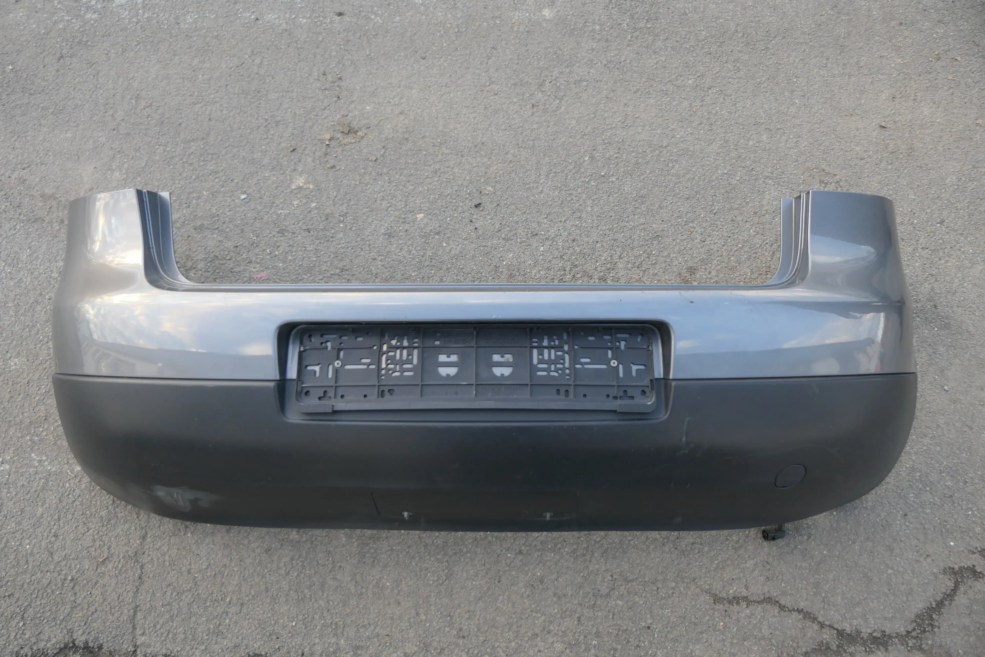 VW Golf 5 1K Limousine Stoßstange hinten Heckstoßstange grau LA7T xxxx - Bild 1