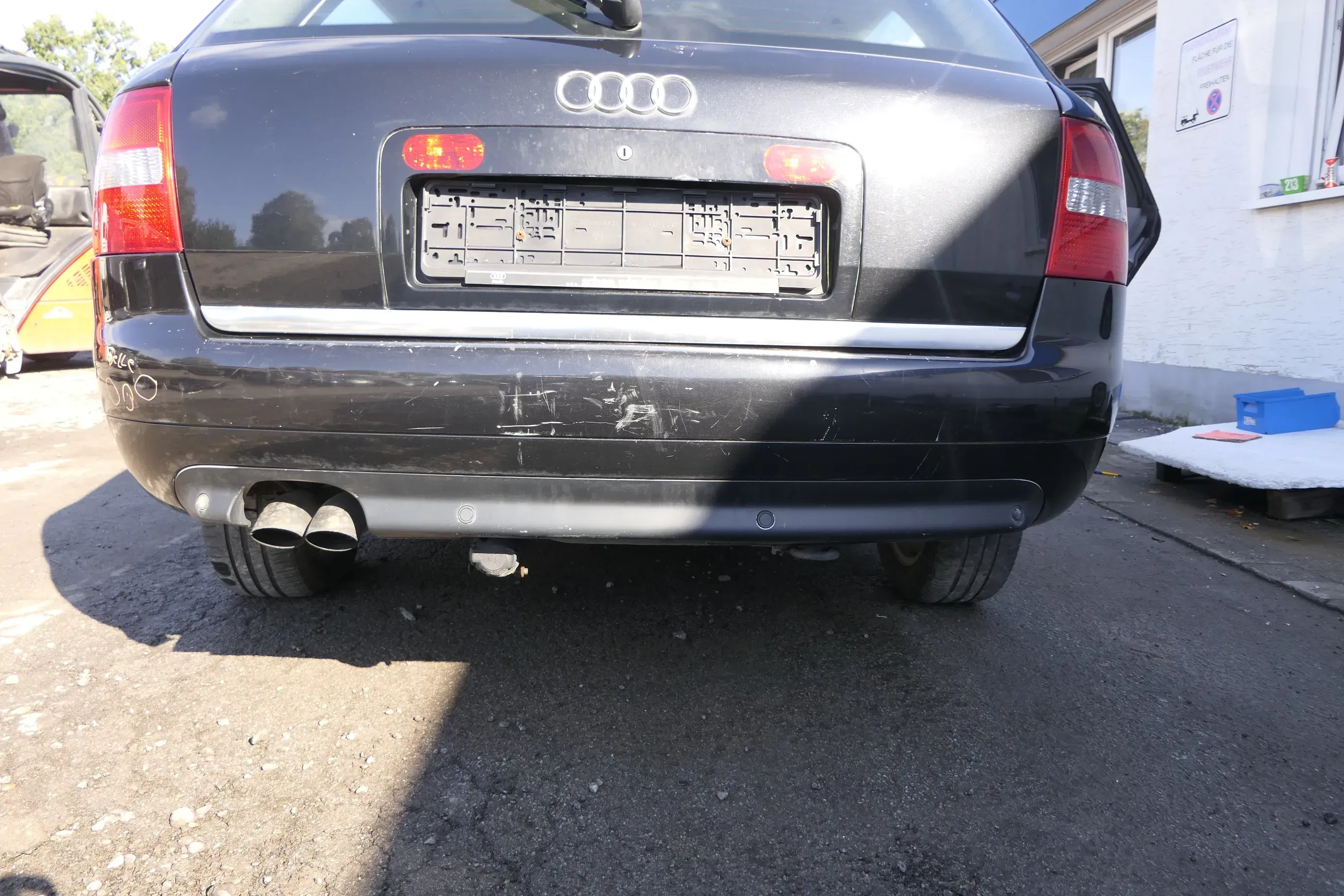 Audi A6 4B Kombi Avant Stoßstange hinten Heckstoßstange schwarz LZ9W - PDC - Bild 1