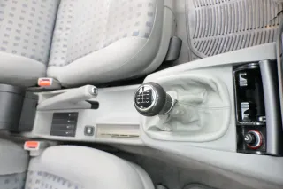 VW Passat 3B 3BG Schaltknauf Schaltsack Schaltung Schaltknüppel 5-Gang grau Lede - Bild 6