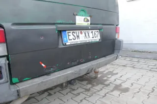 VW T4 Transporter Heckklappe Klappe hinten Kofferraumklappe grün schwarz Kasten - Bild 5