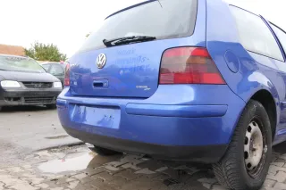 VW Golf 4 Limousine Stoßstange hinten Heckstoßstange Stoßfänger blau LW5Y - Bild 5