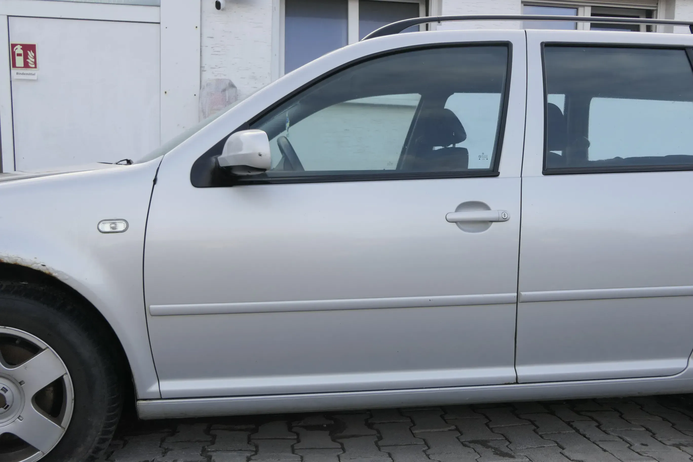 VW Golf 4 Bora Tür vorne links Fahrertür 4/5-Türer & Kombi silber LB7Z -ohneAnba - Bild 1